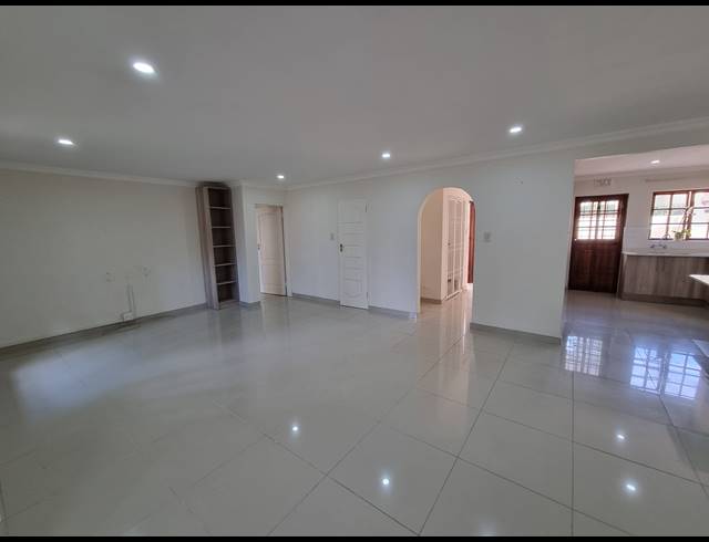 3 BEDROOM CLUSTER RENTED IN BRYANSTON